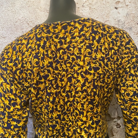 Moussy Cropped Navy/Yellow Sweater - Picture 4 of 7